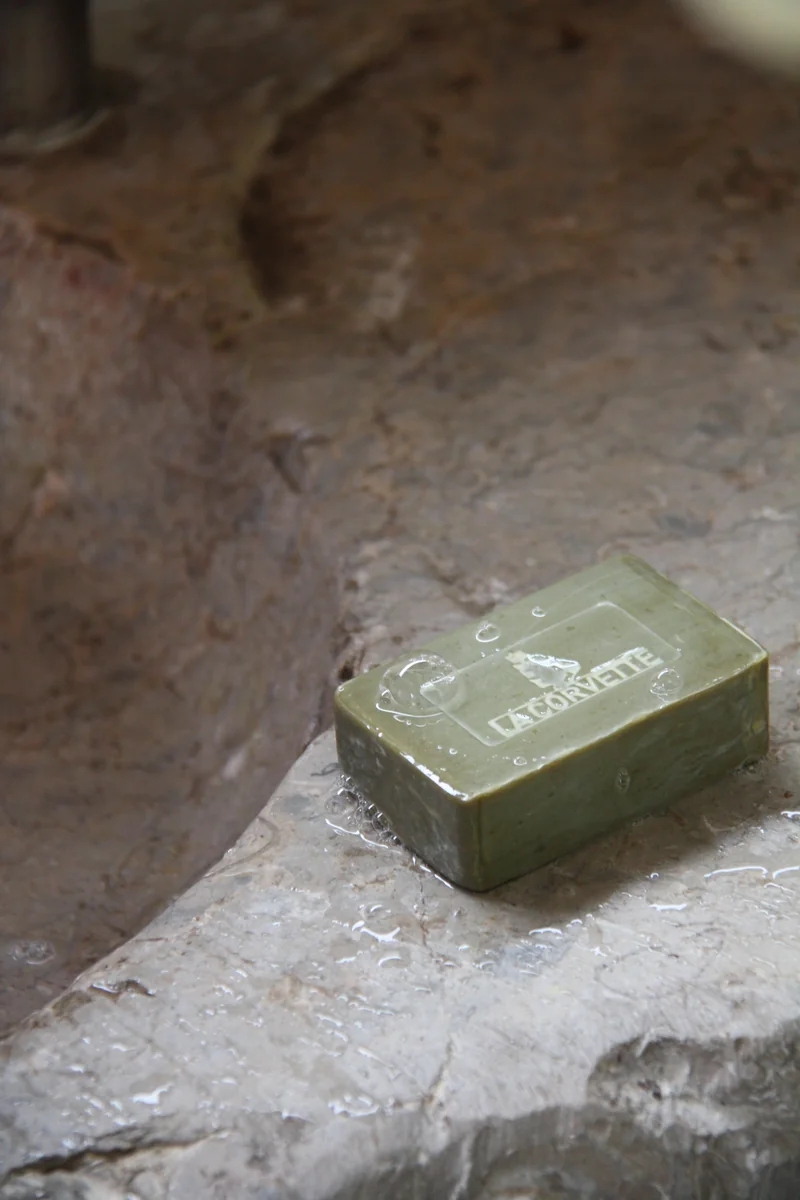 Savon de Marseille La Corvette — texture et couleur naturelle